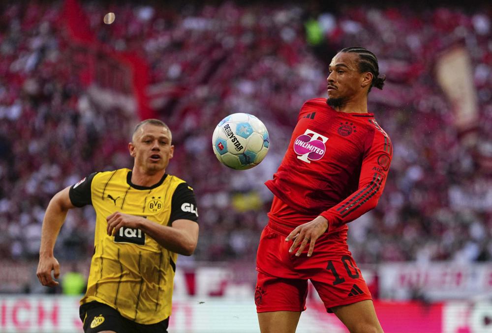 同时保持着 同时保持着